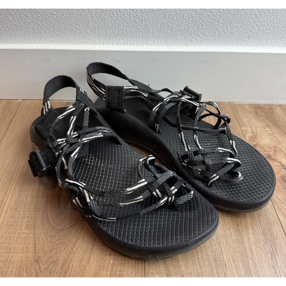 Chaco Sandals Womens 9 Classic Adjustable Strappy Slingback Black White